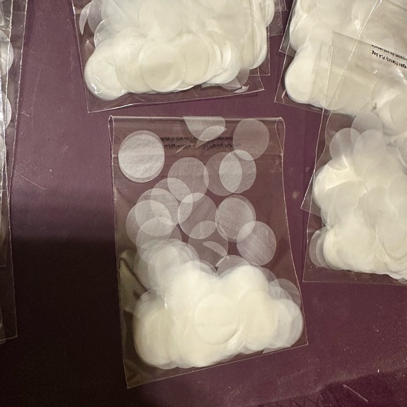 Confetti - Picture 2 of 4